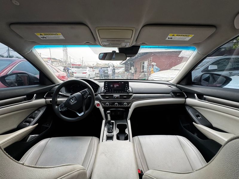 Thumbnail 10 of 2018 Honda Accord sport